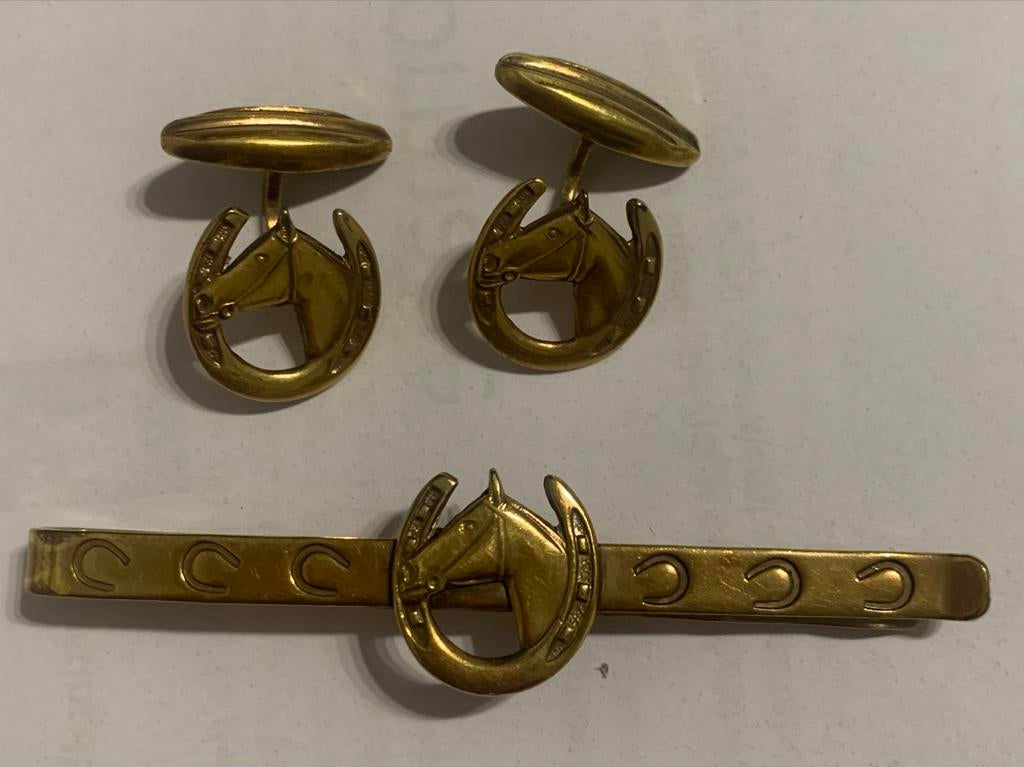 Vintage stropdas speld en manchetknopen met paardenhoofd, Ophalen of Verzenden, Gebruikt, Overige materialen