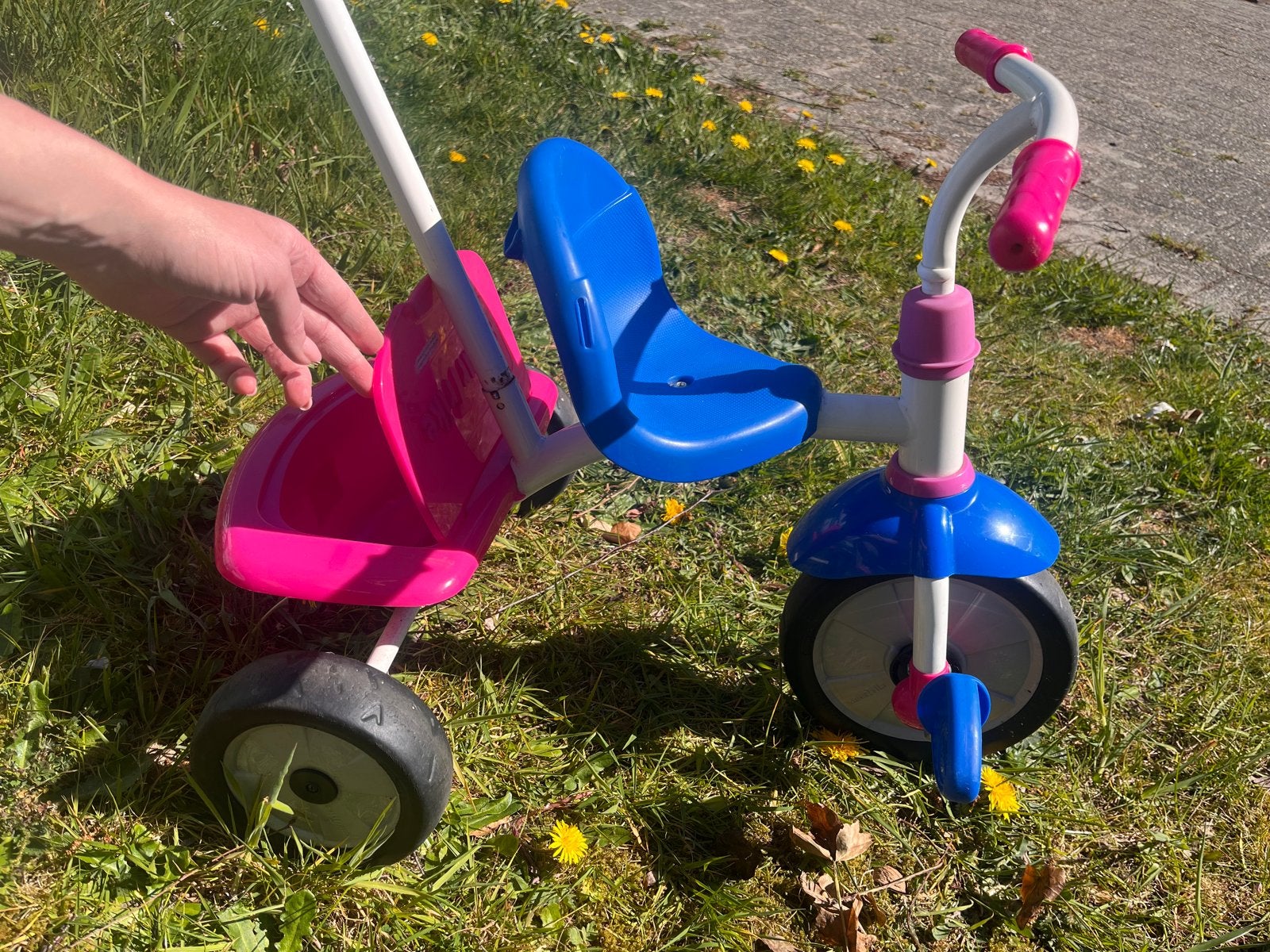 Leuke driewieler met duwstang voor peuters, Fietsen en Brommers, Ophalen, Gebruikt, Duwstang