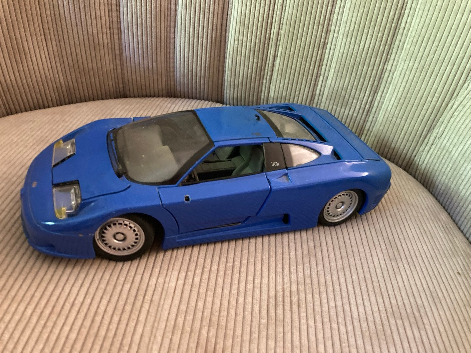 Bugatti EB 110 (1992) Maisto schaalmodel 1:18, Hobby en Vrije tijd, Modelauto's | 1:18, Ophalen of Verzenden, Gebruikt, Auto, Maisto