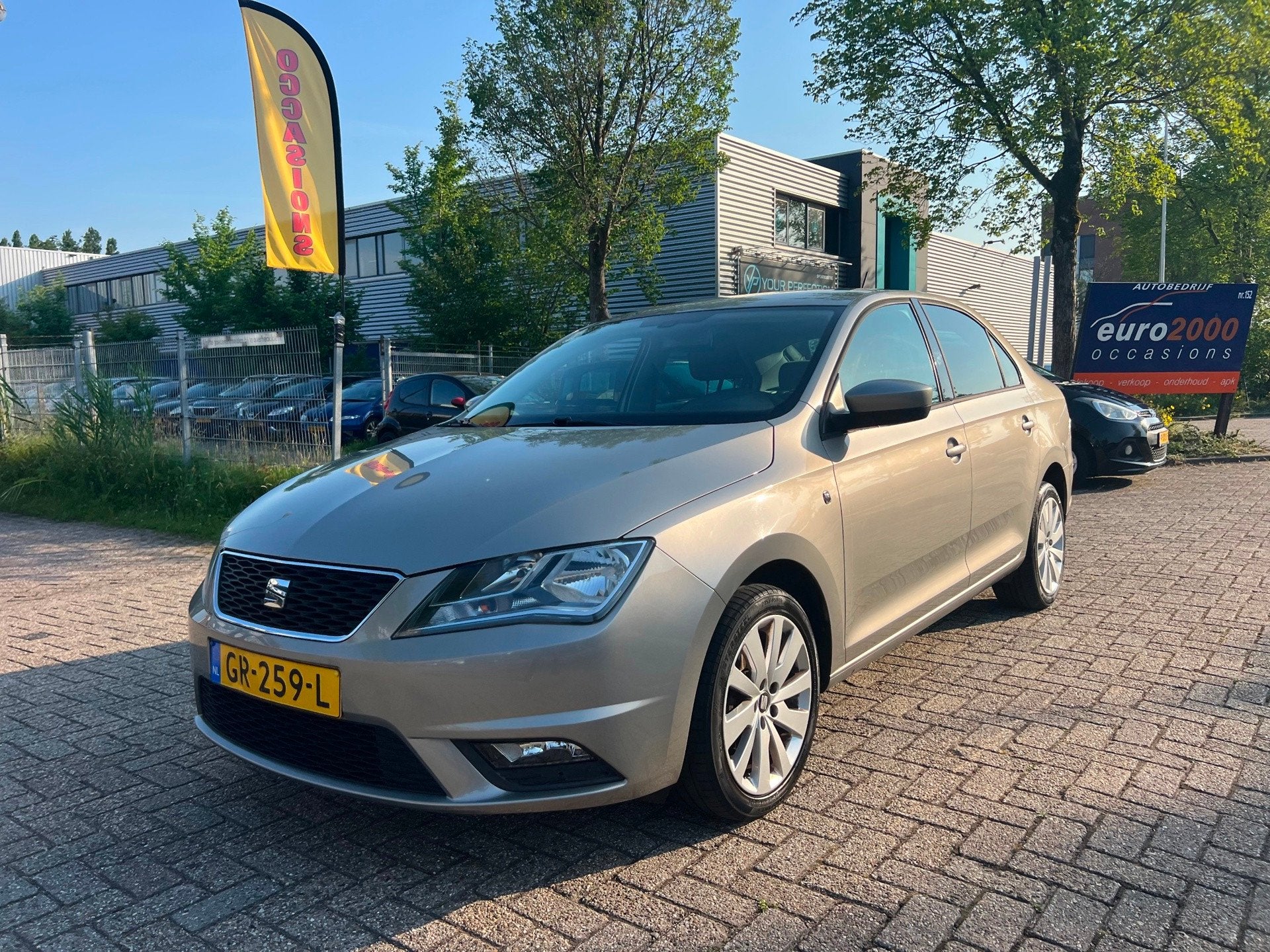 Seat Toledo 1.2 TSI Style Business - Navigatie - Ecc - Cruis, Auto's, Voorwielaandrijving, Euro 5, 86 pk, Gebruikt