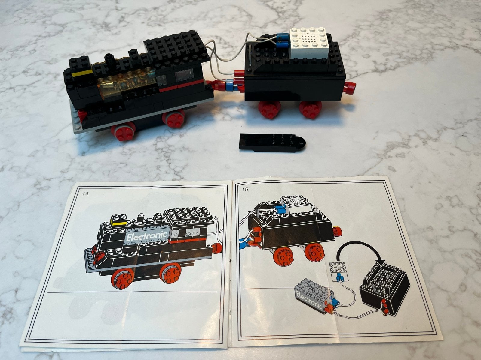 Lego 118-1 Electronic Train met fluitje uit 1968, Gebruikt, Lego, Ophalen of Verzenden, Compleet