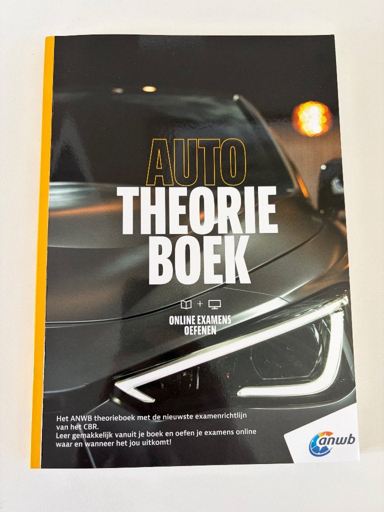 ANWB auto theorieboek rijbewijs b (nieuwste versie), Boeken, Auto's | Boeken, Ophalen of Verzenden, Zo goed als nieuw, Algemeen