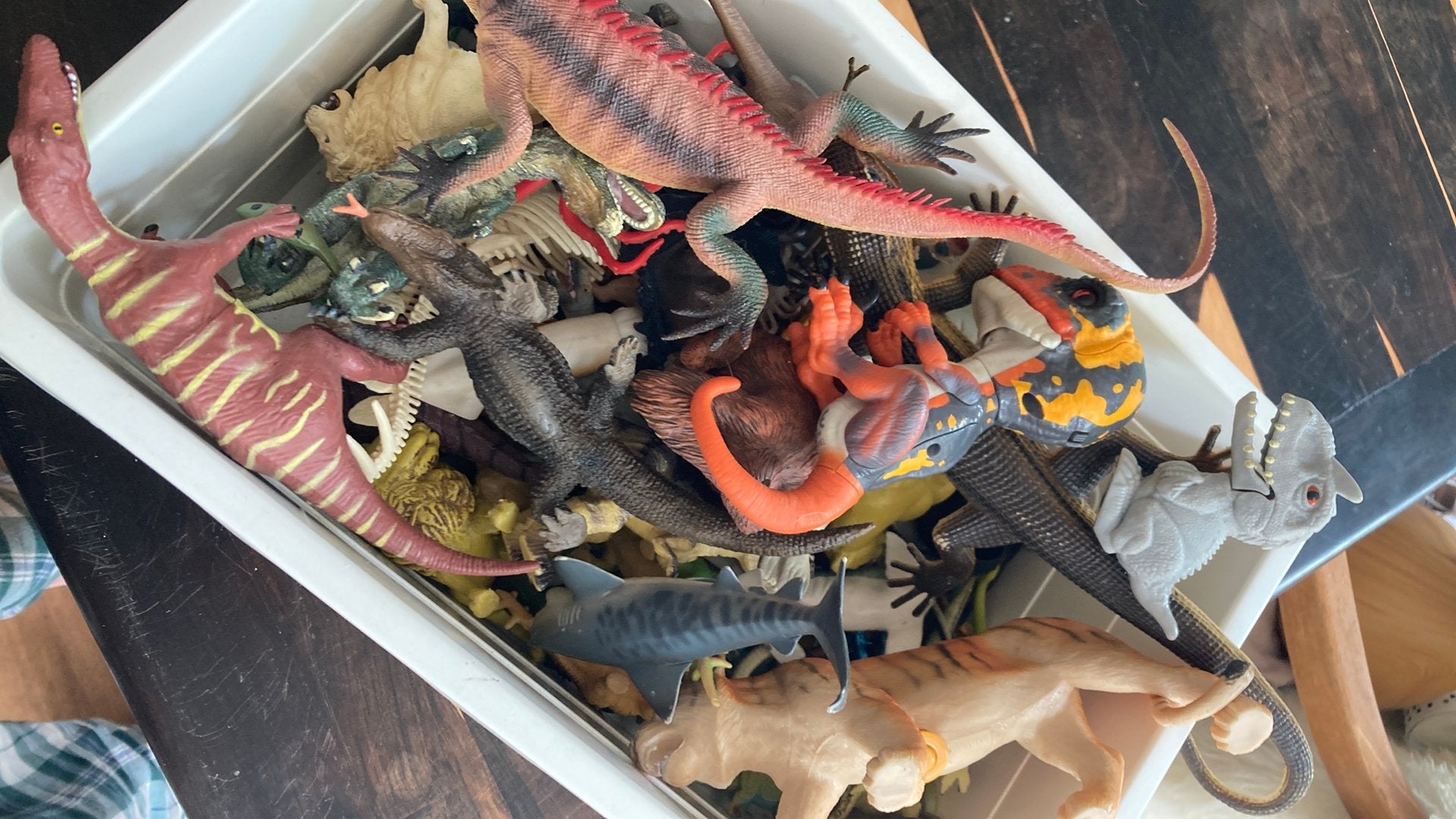 3 bakken met dieren en dinosaurussen speelgoed (€20 per bak), Ophalen, Gebruikt