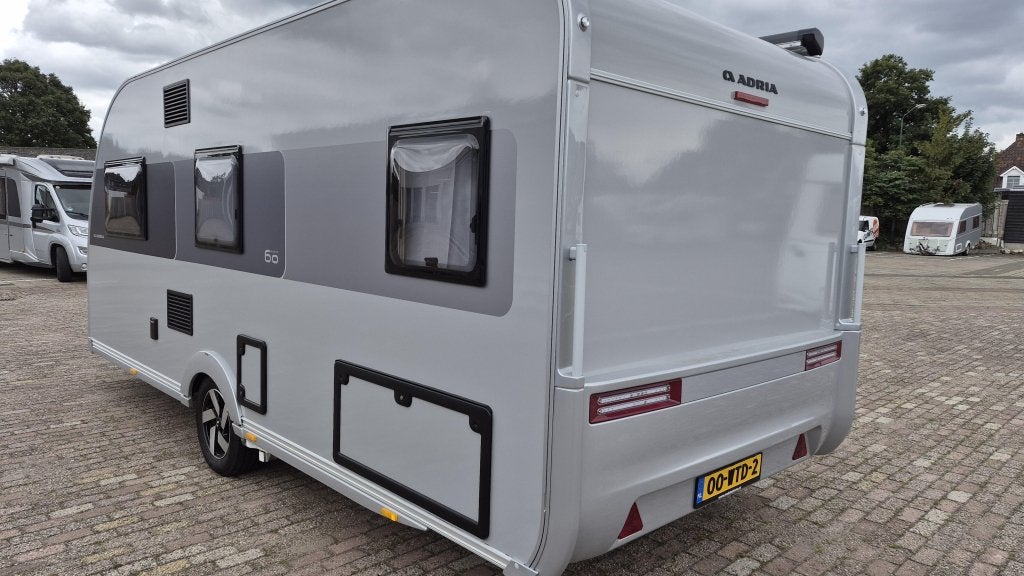 Adria Altea 502 UL 60 Year Editie, Rondzit, Bedrijf, Adria, 5 tot 6 meter