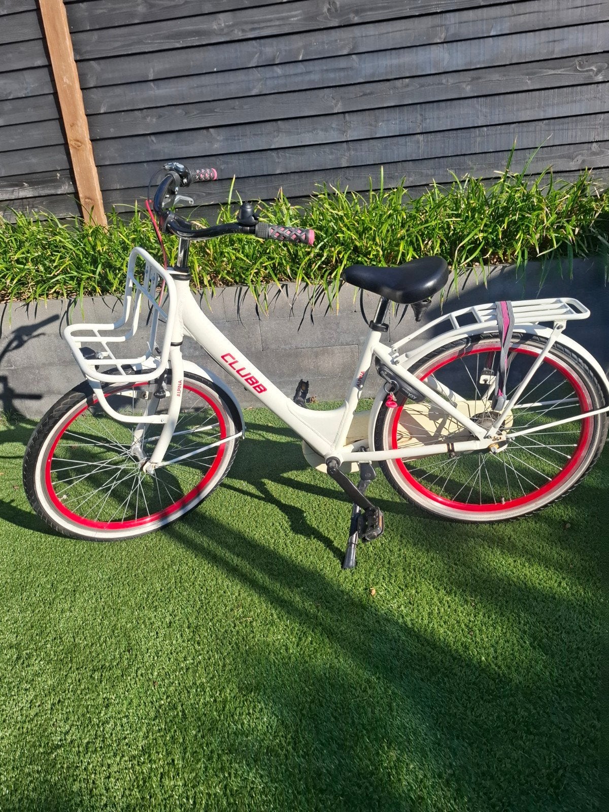 Nette Alpina Clubb 24 inch meisjesfiets | 3 versnellingen, Ophalen, Terugtraprem, Alpina Clubb, Handrem