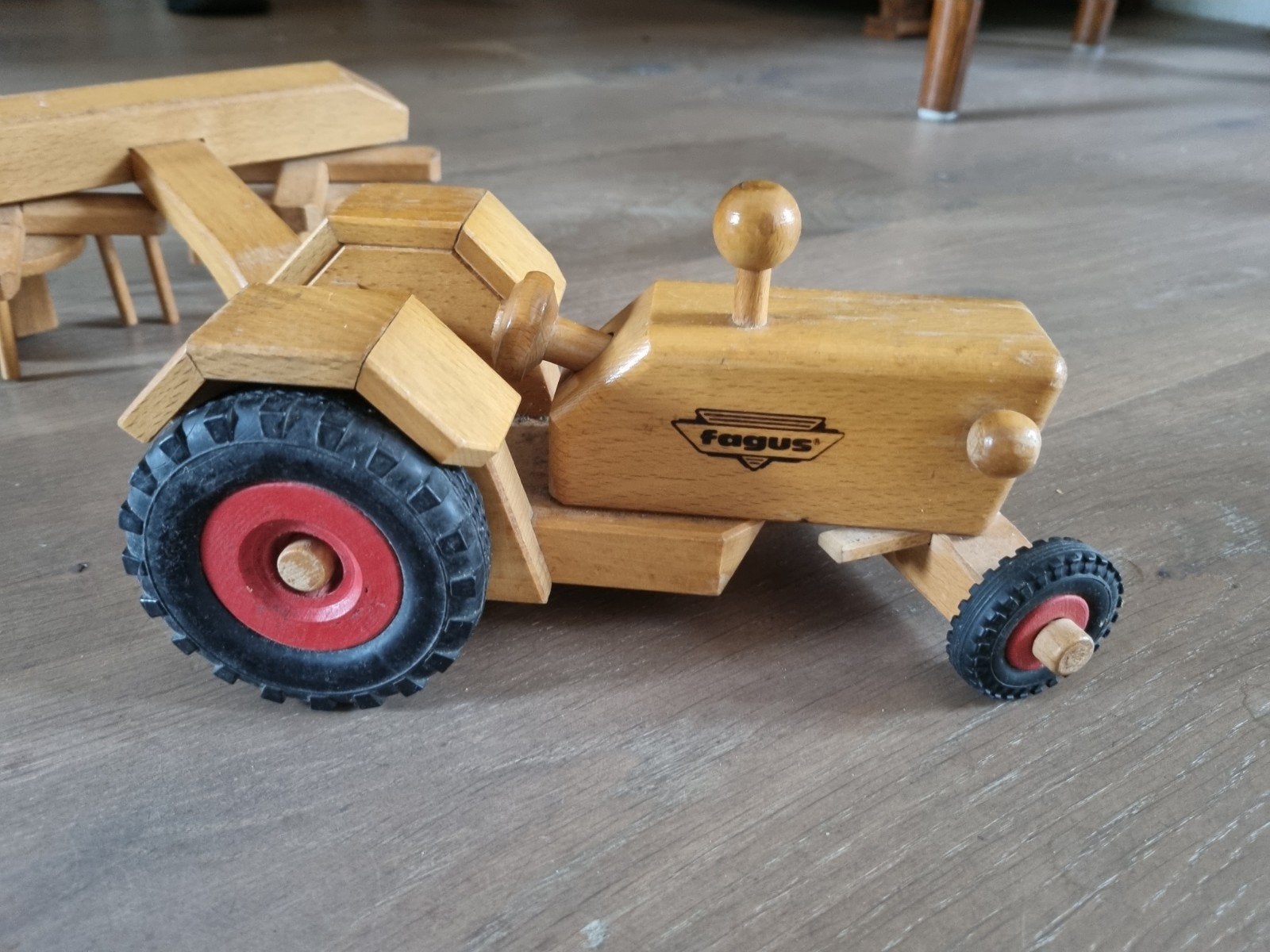 Oerdegelijk fagus speelgoed. Hijskraan/Trekker/ wagen/ grasd, Ophalen of Verzenden