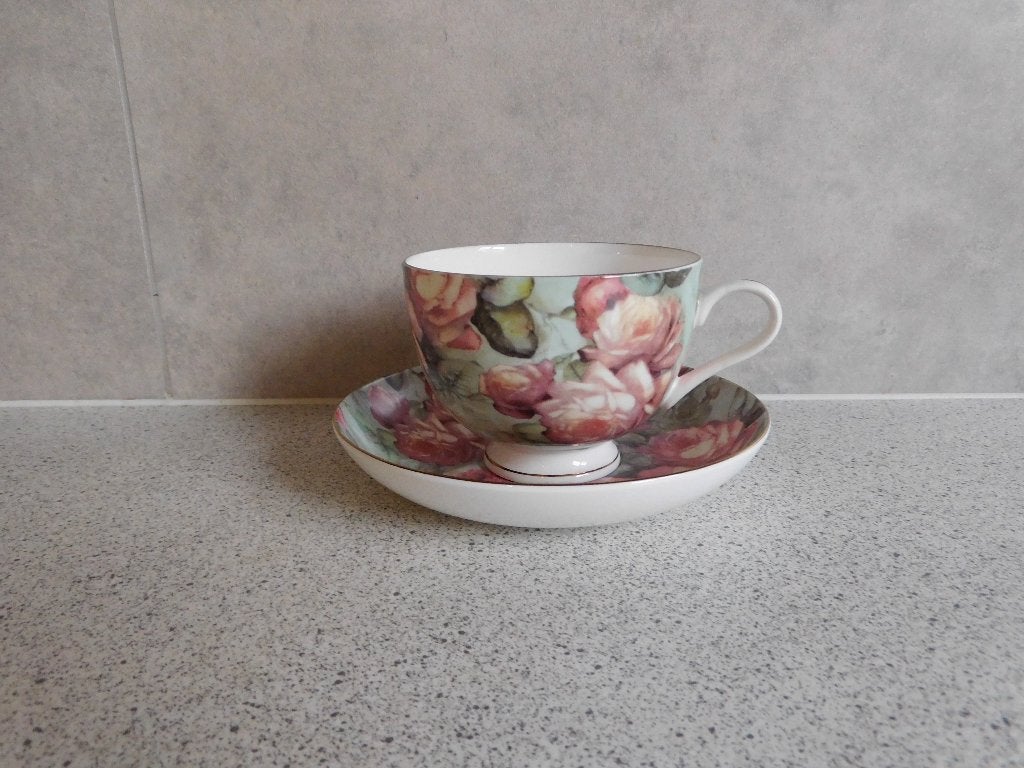 Kop en schotel Fine Bone China MorningDay Maxwell & Williams, Ophalen of Verzenden, Zo goed als nieuw, Porselein, Kop en/of schotel