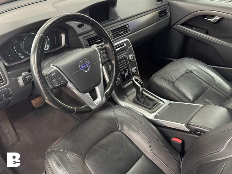Volvo V70 1.6 T4 Nordic+, Zwart, 4 cilinders, Automatische klimaatregeling, 1600 kg