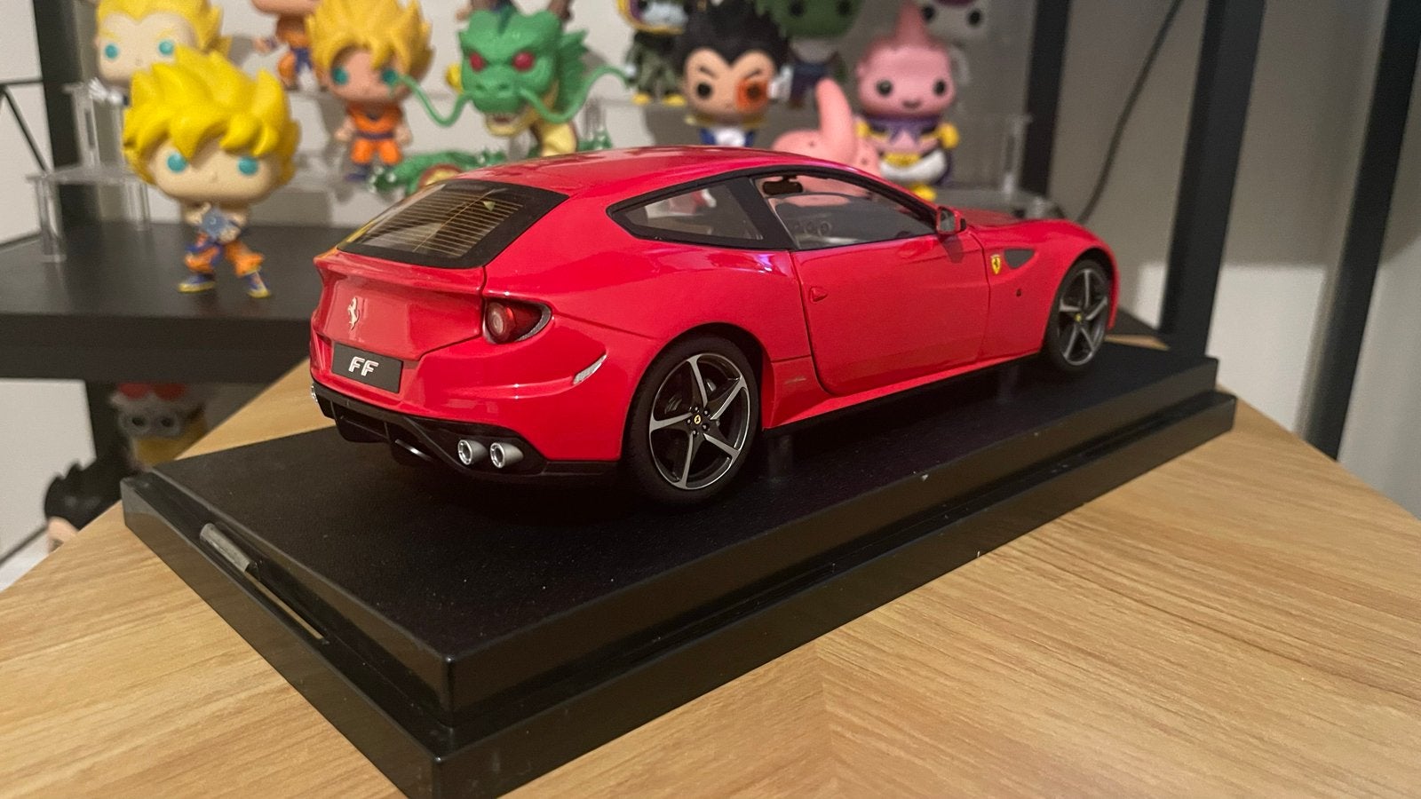 Ferrari FF Hot Wheels Limited Edition 1:18 Modelauto, Ophalen of Verzenden, Zo goed als nieuw