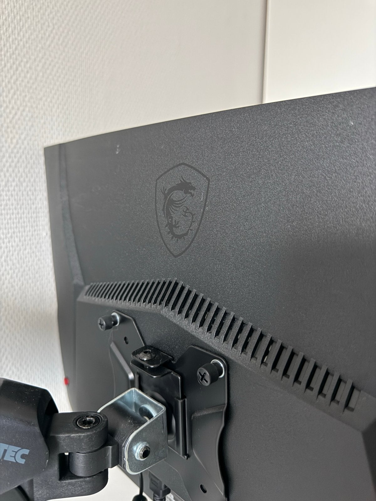 Foto 3 van MSI Beeldscherm inclusief BONTEC Monitorarm