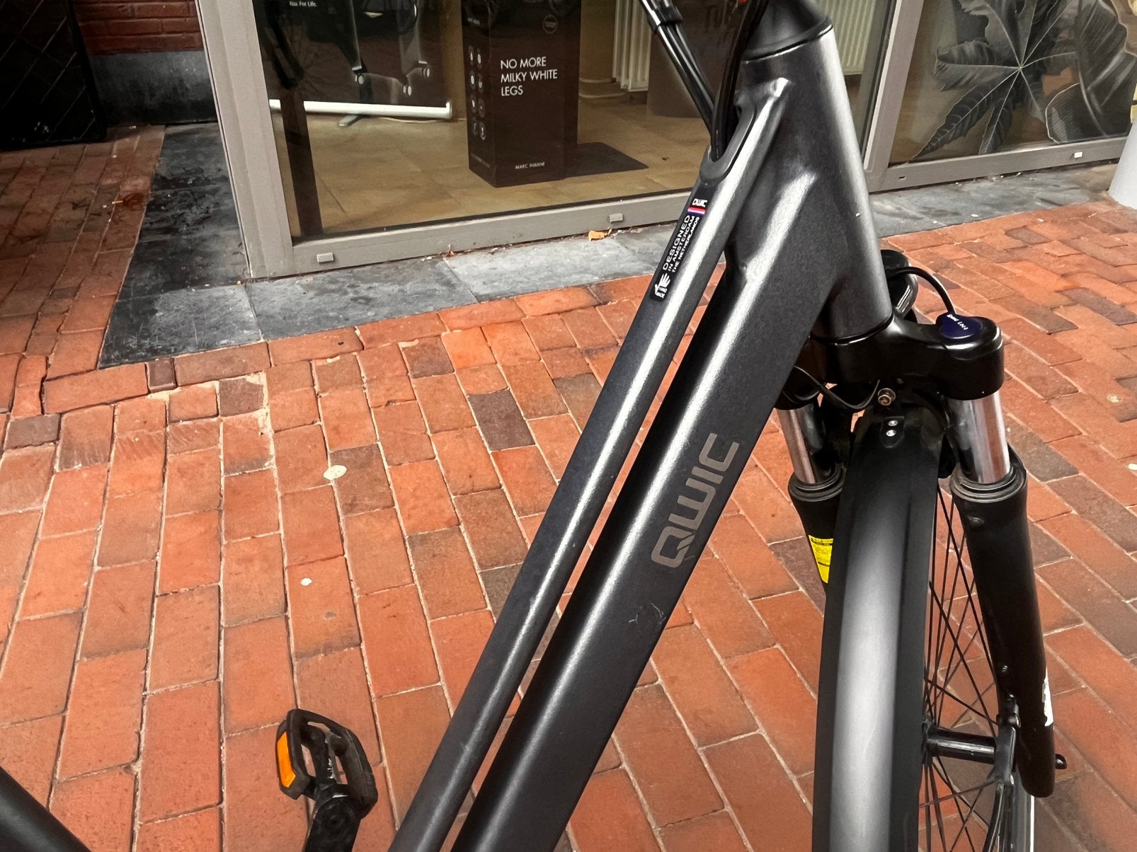 Qwic Premium elektrische fiets middenmotor, 47 tot 50 cm, Ophalen, Zo goed als nieuw, Overige merken