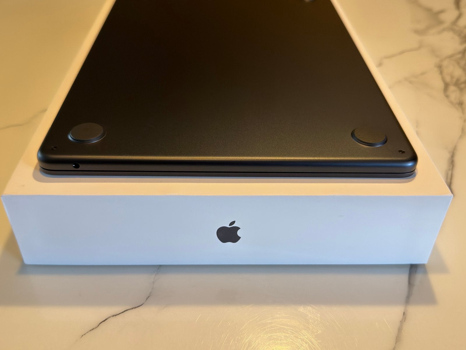 Foto 11 van MacBook Air 13” M5, 16GB, 512GB, Midnight 2026 + Accesoires
