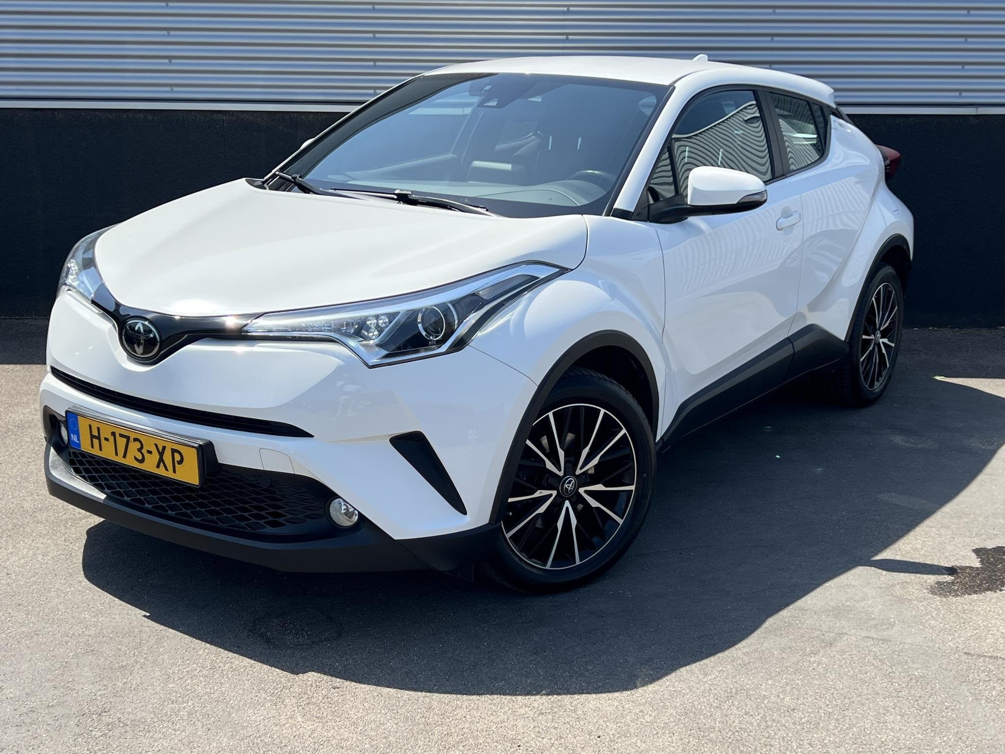 Toyota C-HR 1.2 Active 116PK Zeer nette dealer onderhoudenin, Voorwielaandrijving, Stof, Gebruikt, 4 cilinders