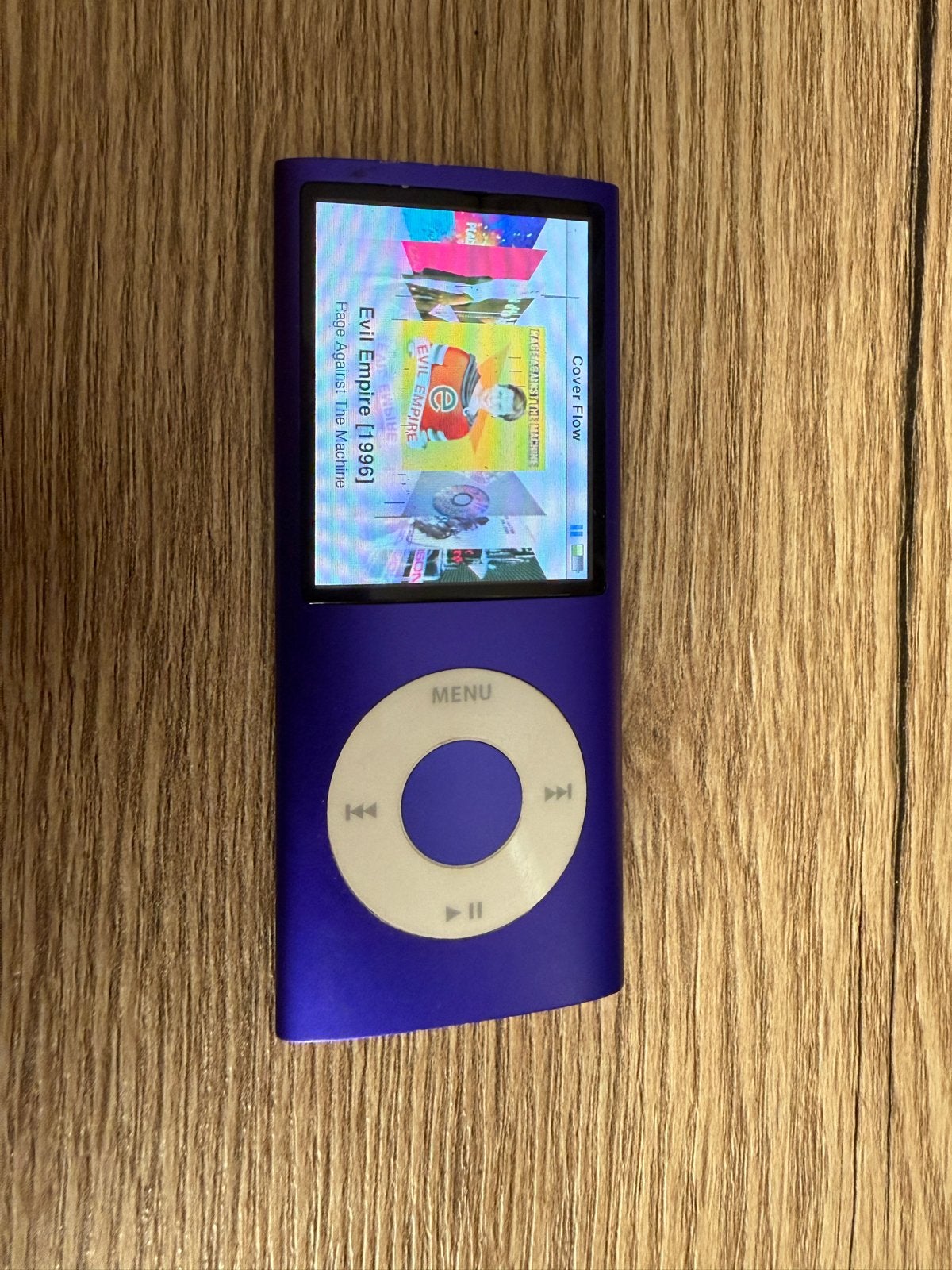 iPod nano 4e generatie 16GB paars, Audio, Tv en Foto, Mp3-spelers | Apple iPod, Gebruikt, Overige kleuren, Ophalen of Verzenden