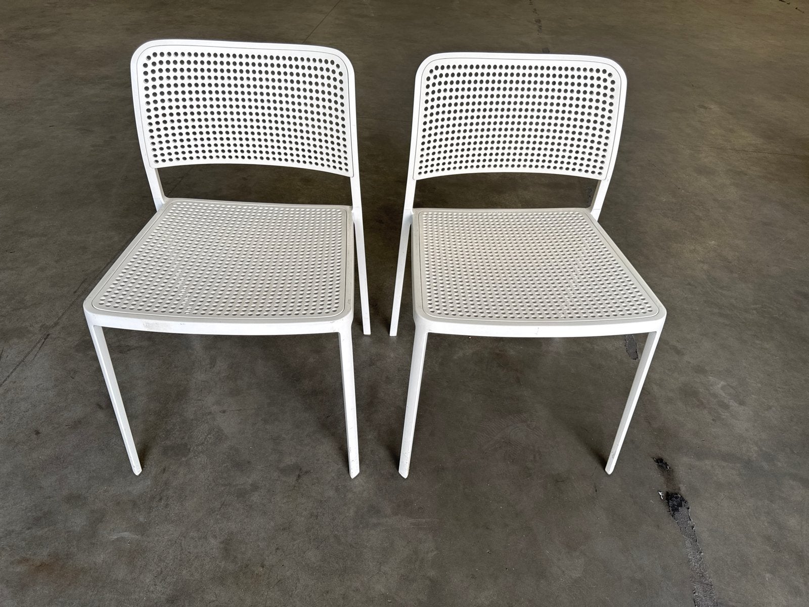 Twee Kartell Audrey stoelen met gebruikerssporen, Ophalen, Kunststof, Gebruikt, Twee