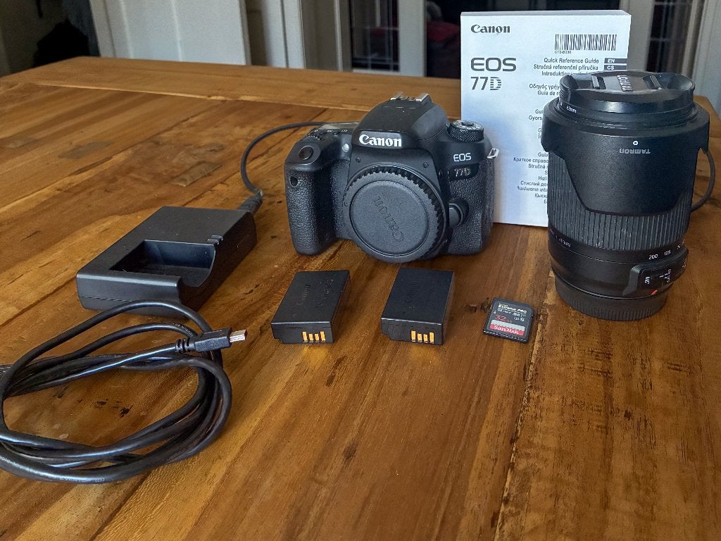 Canon EOS 77D spiegelreflexcamera + Tamron 18-200mm lens, Audio, Tv en Foto, Gebruikt, Spiegelreflex, Canon, 24 megapixels