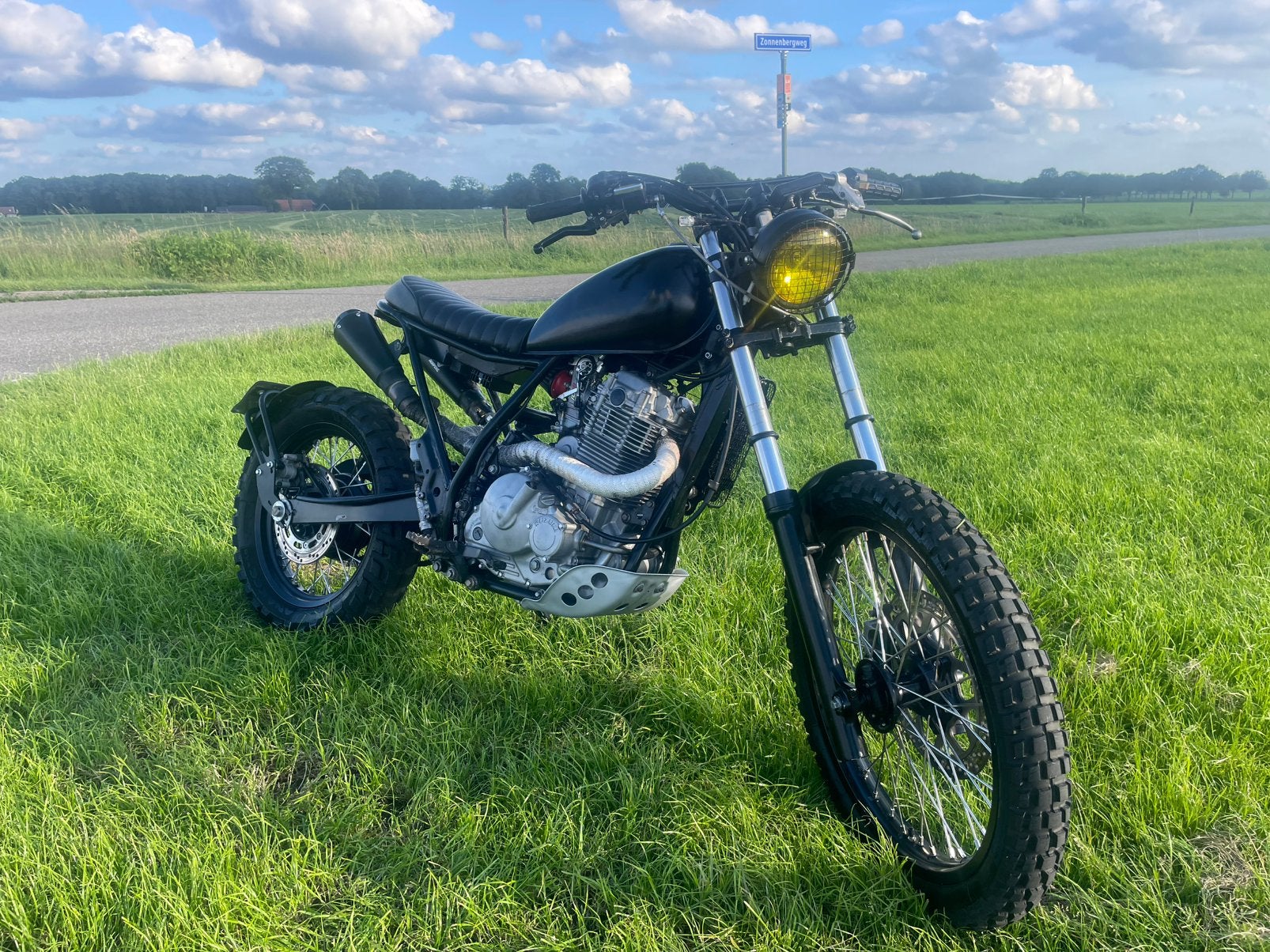 Suzuki dr 650 scrambler caferacer A2 35kw, Fietsen en Brommers, Ophalen of Verzenden, Zo goed als nieuw, Suzuki, 650 cc
