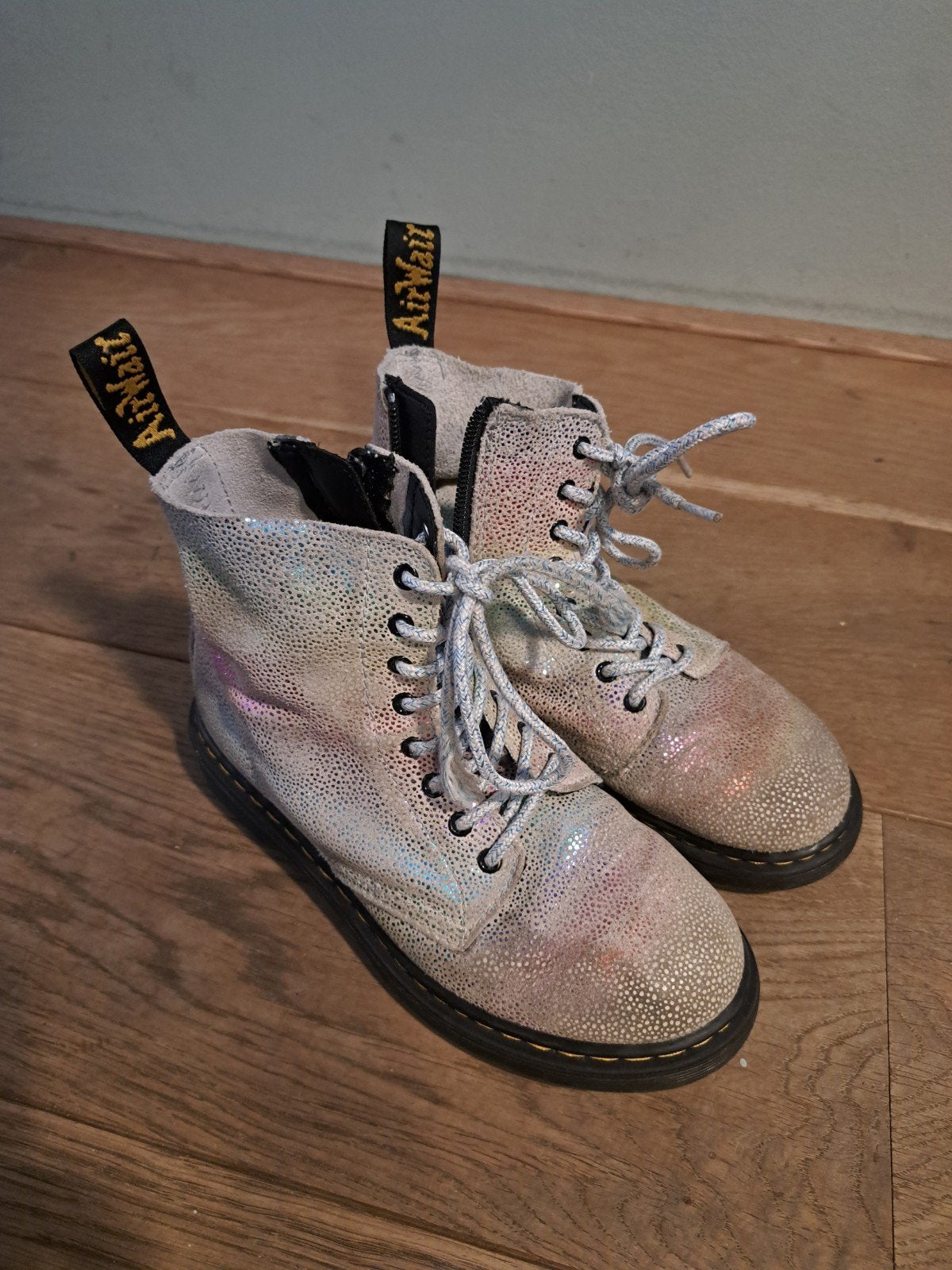 Dr. Martens Pascal J Laarzen - Maat 33 - Holografisch, Kinderen en Baby's, Dr. Martens, Gebruikt, Jongen of Meisje, Ophalen of Verzenden