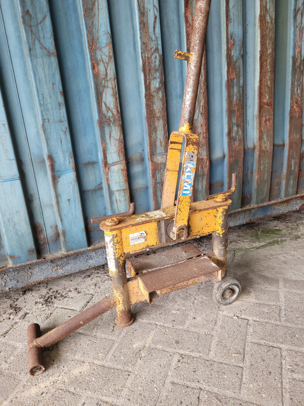 steenknipper almi, Tuin en Terras, Kloofmachines, Ophalen, Gebruikt, Liggend
