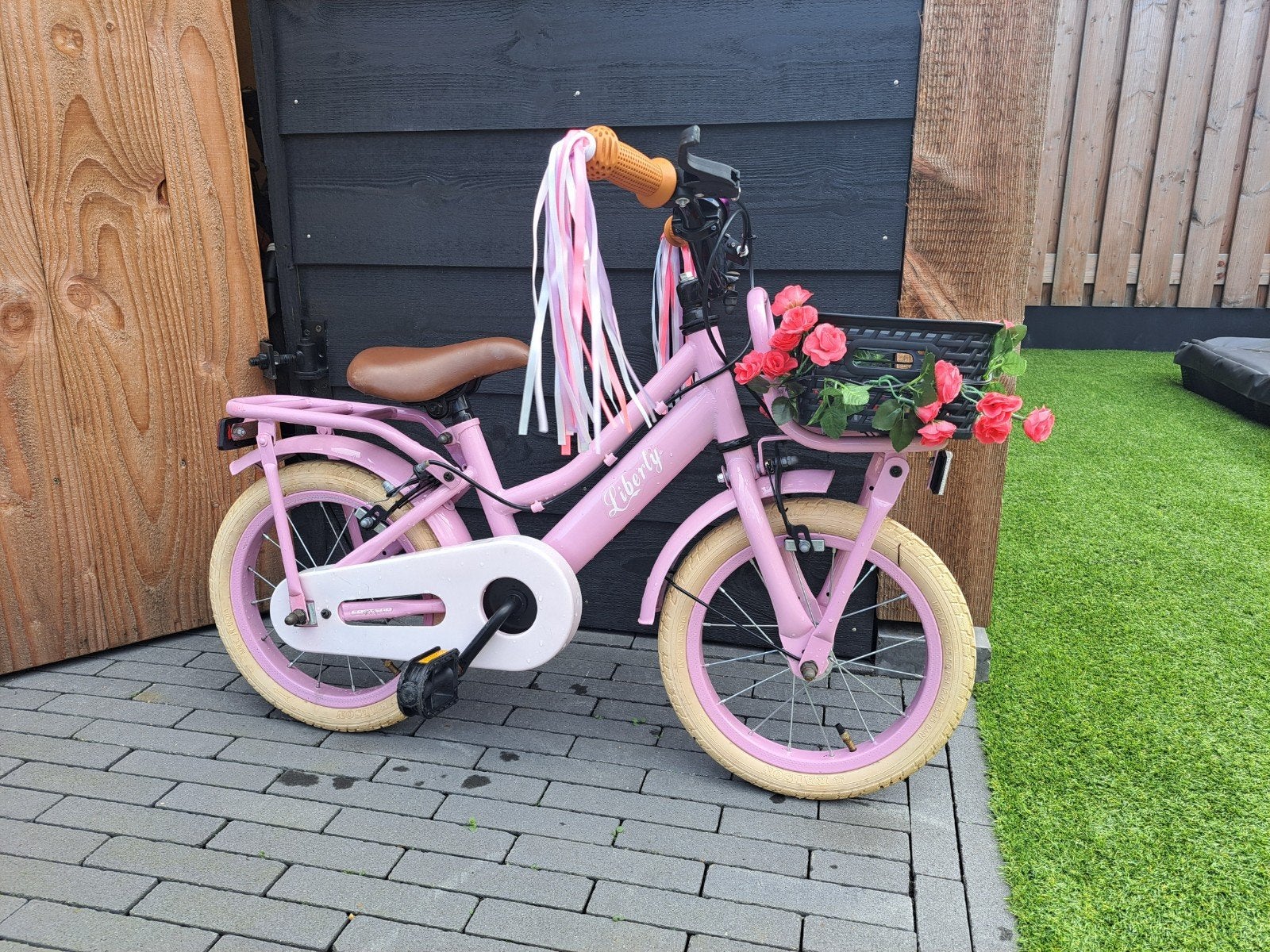 Schattige meisjesfiets, Ophalen, Zo goed als nieuw, Minder dan 16 inch