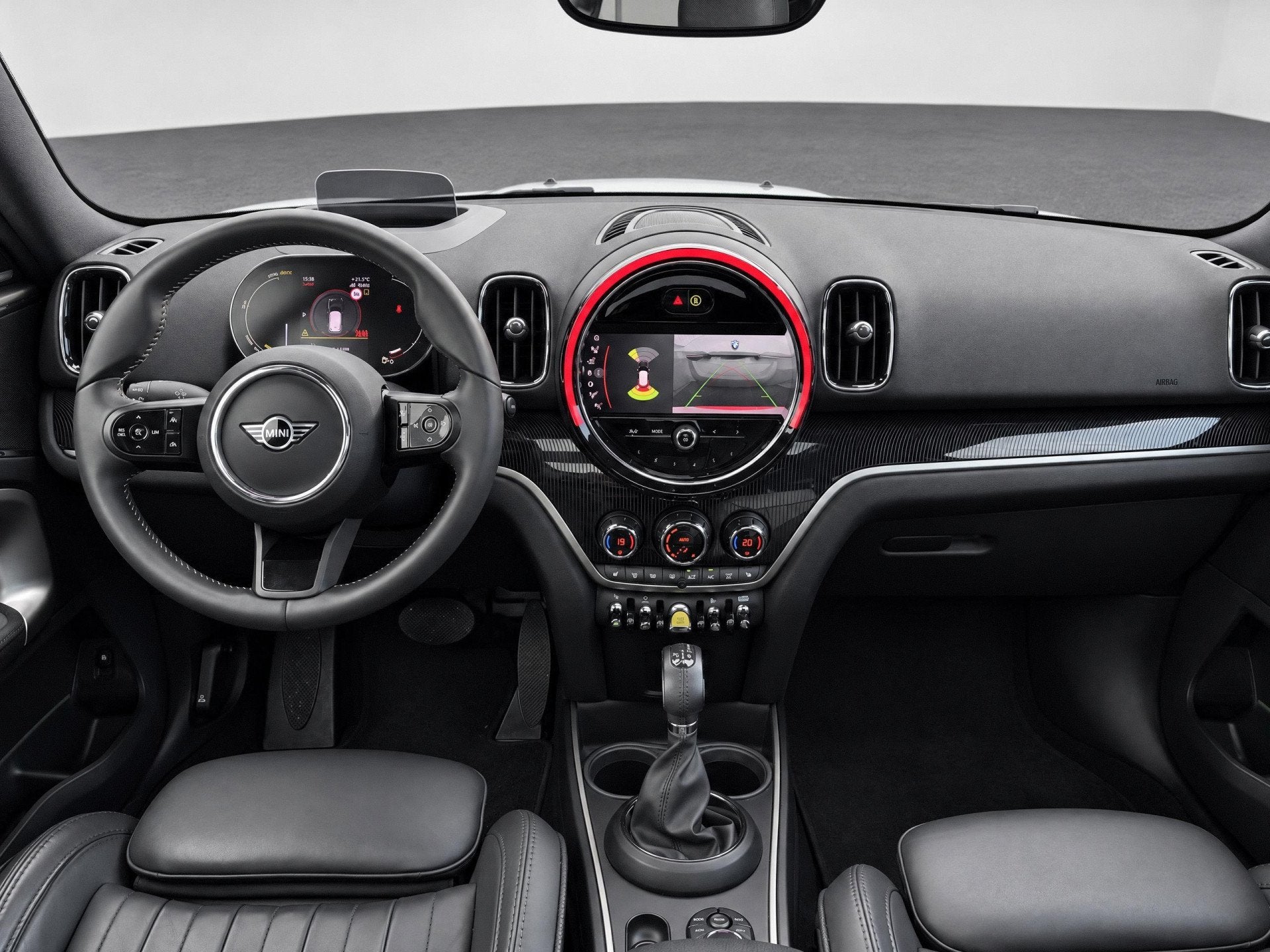 MINI Countryman Cooper S E ALL4 Automaat / Panoramadak / Com, Auto's, Automaat, Dealer onderhouden, Gebruikt, Zwart