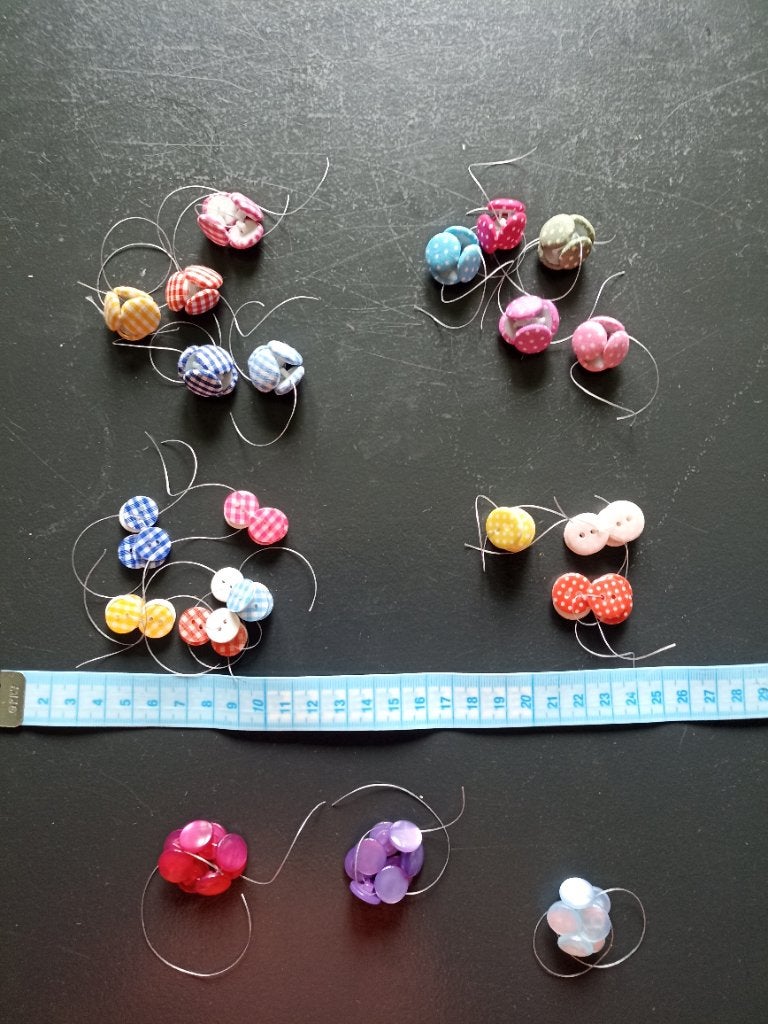 88 stuks luxe mooie knopen, stof, glanzend, stip, ruit, Ophalen of Verzenden, Nieuw, Knoop of Knopen