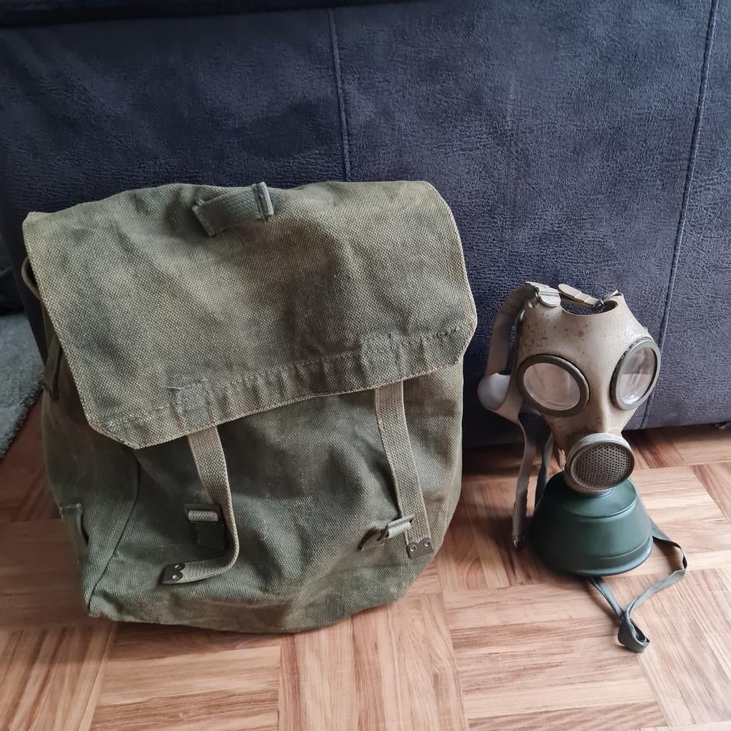 Origineel WO2 gasmasker met tas, Verzamelen, Militaria | Tweede Wereldoorlog, Ophalen