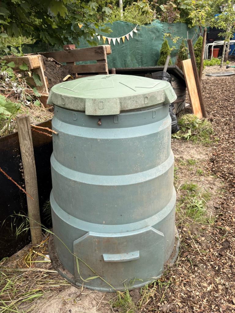 Compostvat, Ophalen, Compostbak