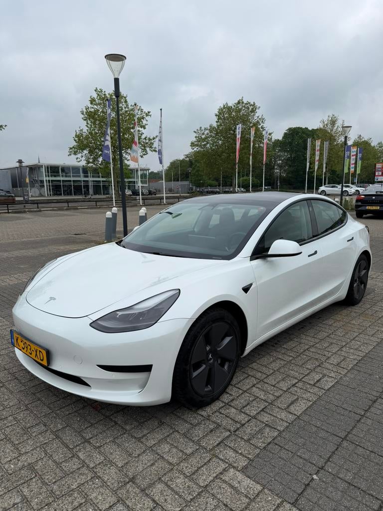 Tesla Model 3 standard RWD Plus 60Kwh - Volledig Onderhouden, Auto's, Tesla, Automaat, Wit, Origineel Nederlands, Elektrisch