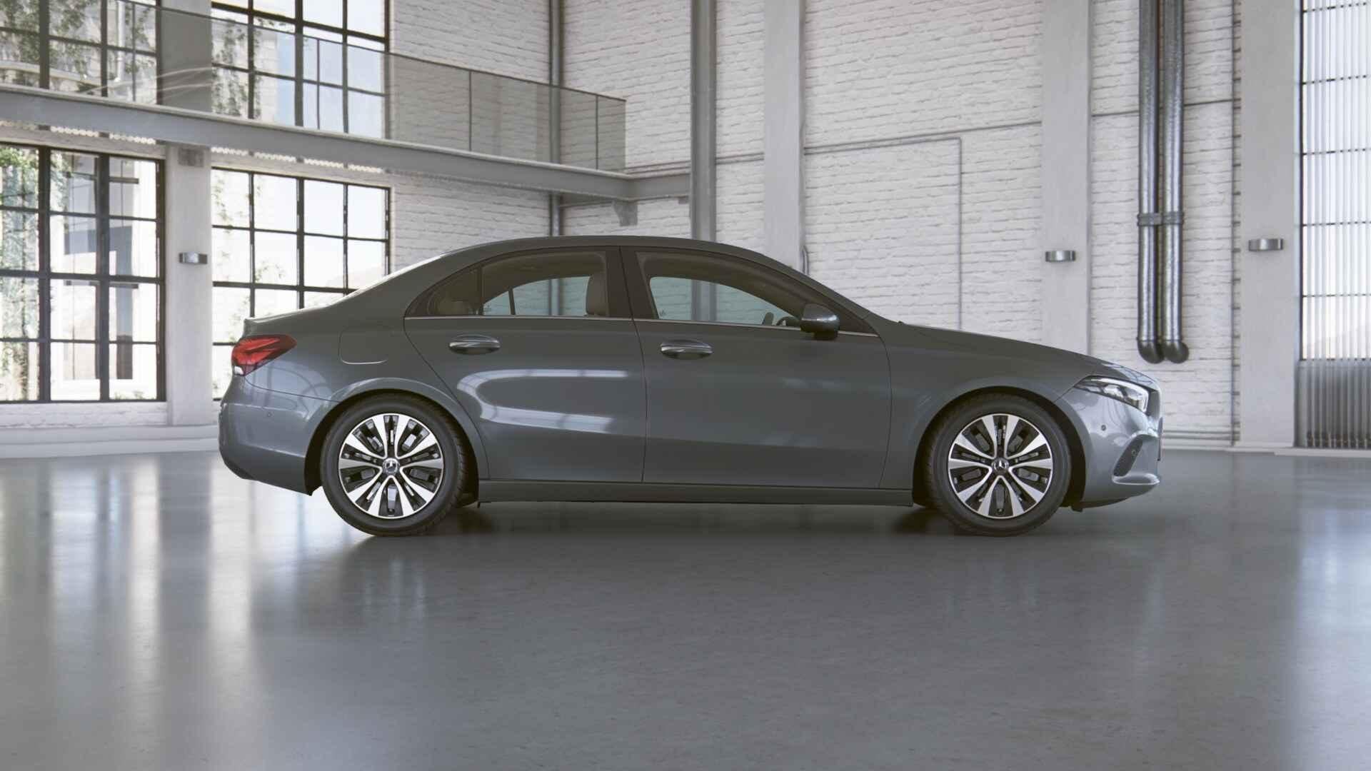Mercedes-Benz A-klasse 250 e | Panoramadak | Sfeerverlichtin, Auto's, Mercedes-Benz, Dealer onderhouden, Gebruikt, 16 kWh, Leder en Stof