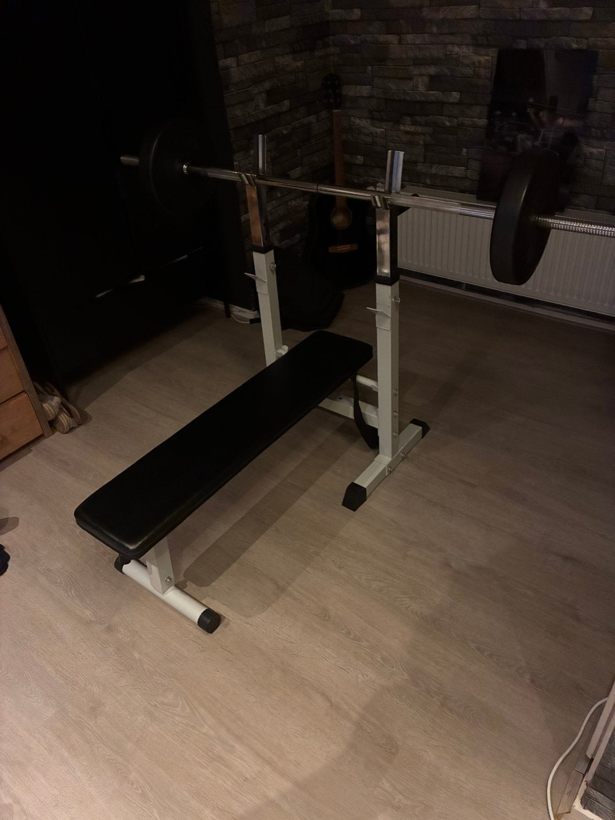 Gorilla Sports Halterbank + Gewichten | Complete BankdrukSet, Sport en Fitness, Ophalen, Gebruikt, Borst, Halterstangen