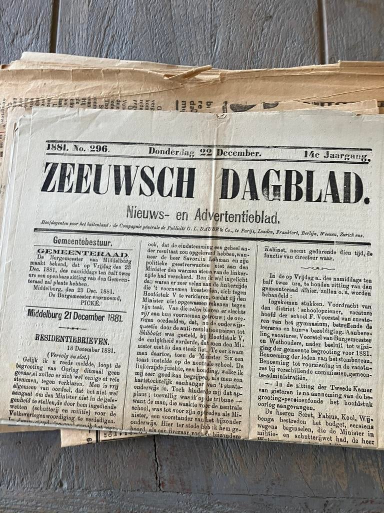 Oude kranten 40 st Zeeuwse kranten,Staatcourant vanaf 1858, Ophalen of Verzenden, Voor 1920, Krant