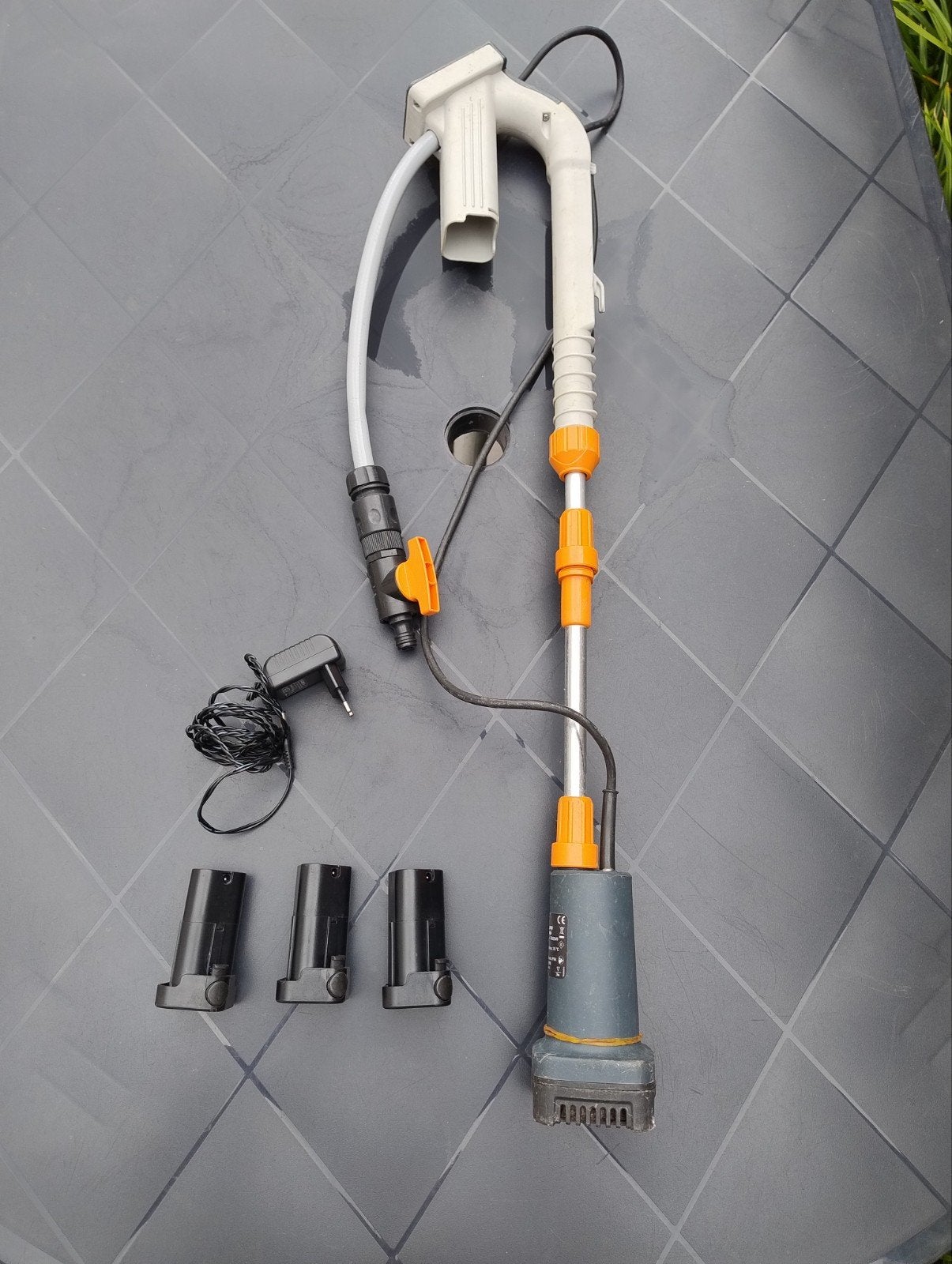 Draagbare watertank met pomp en accu's, Watersport en Boten, Ophalen, Gebruikt, Kombuis en Sanitair