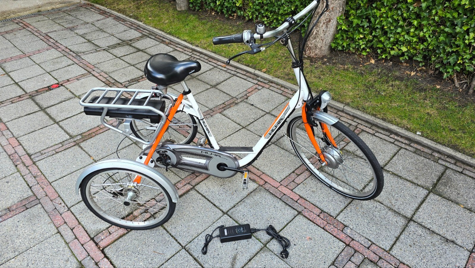 Huka elektr 3 wiel fiets trapondersteuning en wegrij functie, Ophalen, Zo goed als nieuw, Schijfrem, Huka