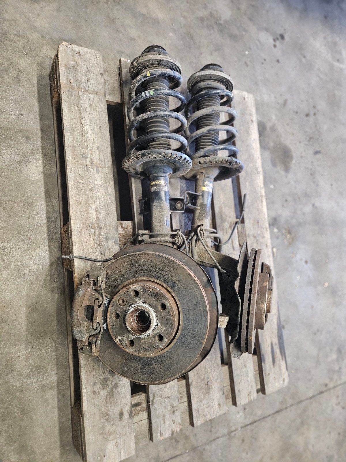 Voorpoten  Volkswagen Transporter T5 Monroe met zgan remmen, Ophalen, Gebruikt, Volkswagen