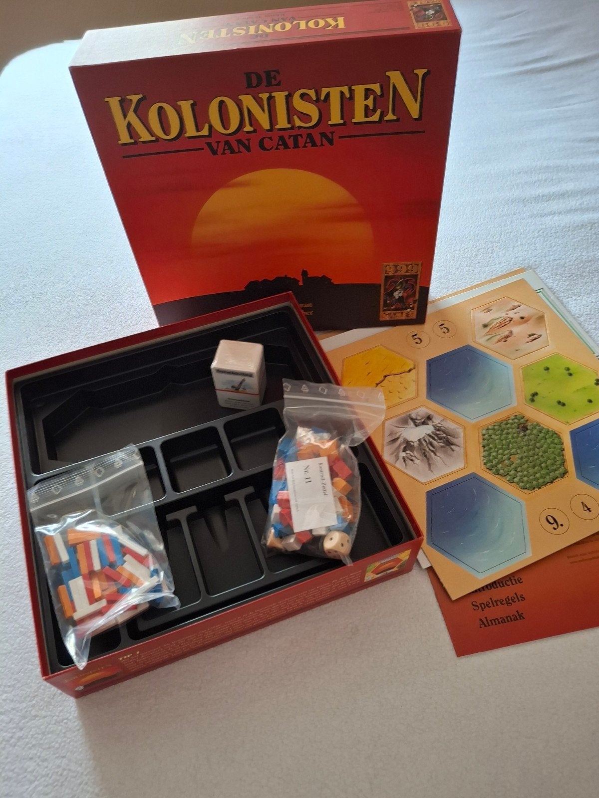 Kolonisten van catan met steden en ridders uitbreiding, Hobby en Vrije tijd, Gezelschapsspellen | Bordspellen, Ophalen of Verzenden