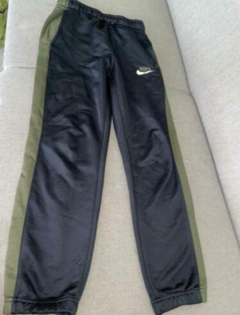Nike broek pants zwart groen xl 158 164 170 met schade, Broek, NIKE, Gebruikt, Verzenden