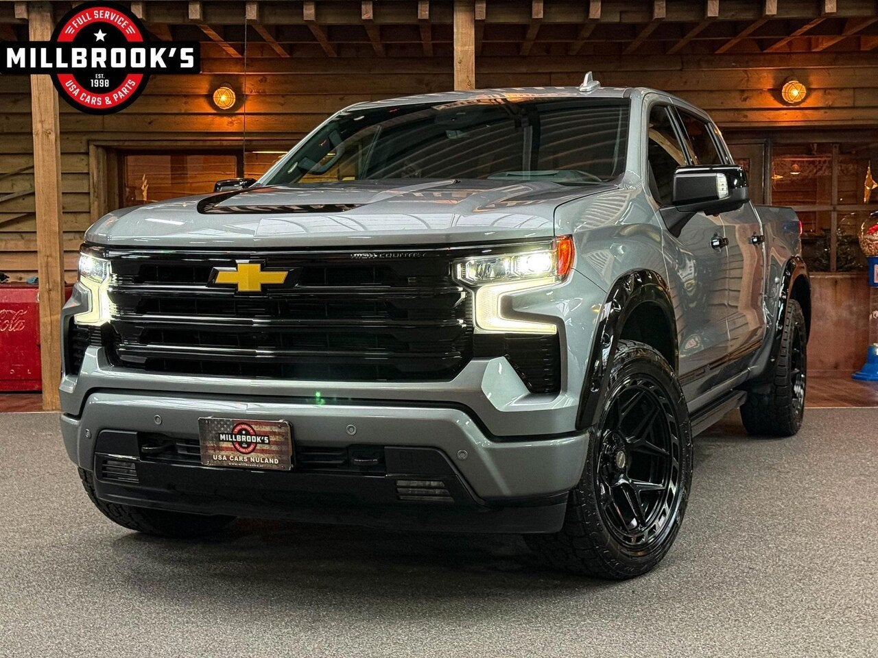 Chevrolet Silverado High Country 6.2 V8 420 PK uit voorraad, Automaat, 8 cilinders, 4 stoelen, Zwart