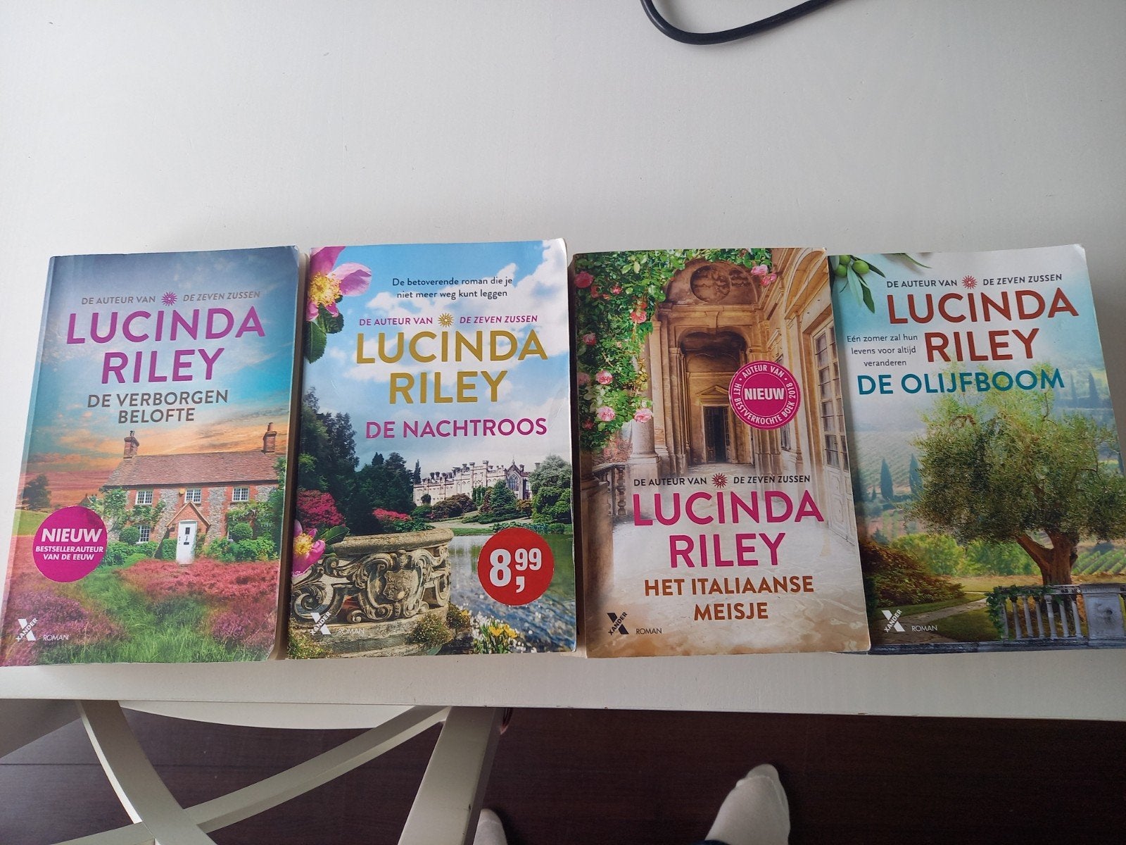 4x Lucinda Riley boeken - 5 euro per boek, Ophalen, Zo goed als nieuw