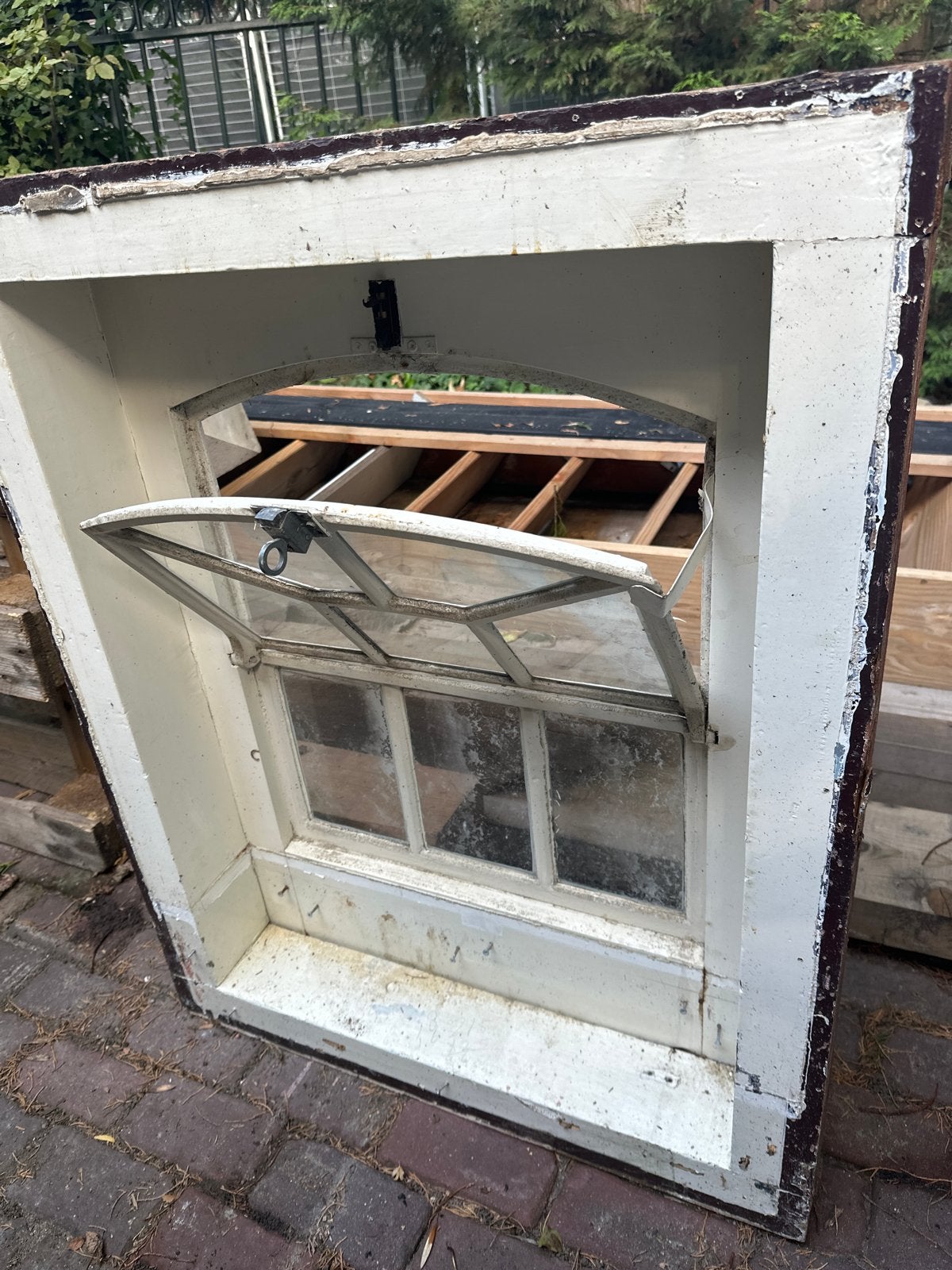 Uniek oud raamkozijn met glas in lood look, Doe-het-zelf en Verbouw, Ophalen, Gevelraam of Ruit, Gebruikt, Minder dan 80 cm