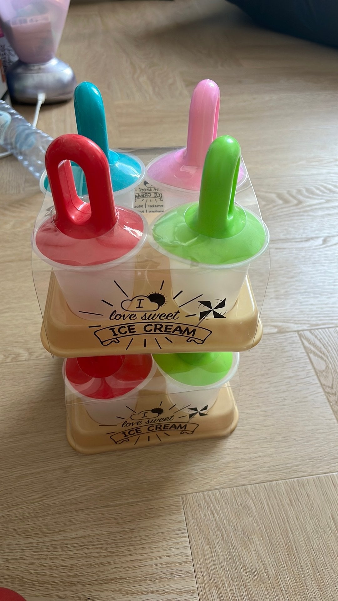 Ijs lollies nieuw, Ophalen