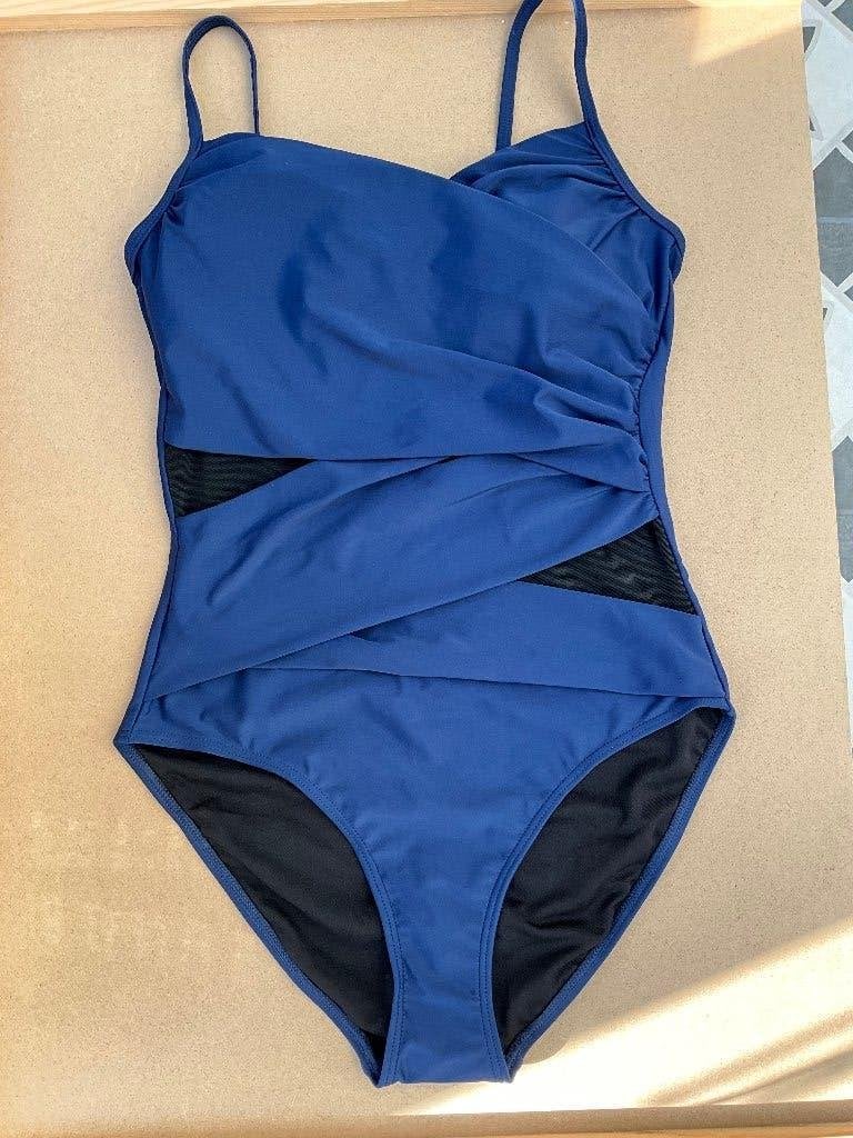 Donker blauw corrigerend badpak maat 38 merk beachwave, Blauw, Nieuw, Ophalen of Verzenden, REGINA