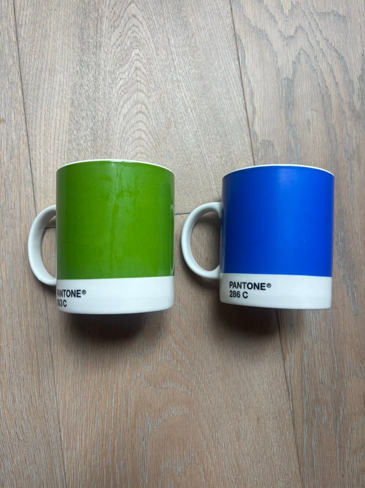 2 Pantone mokken, Ophalen of Verzenden, Gebruikt, Merk