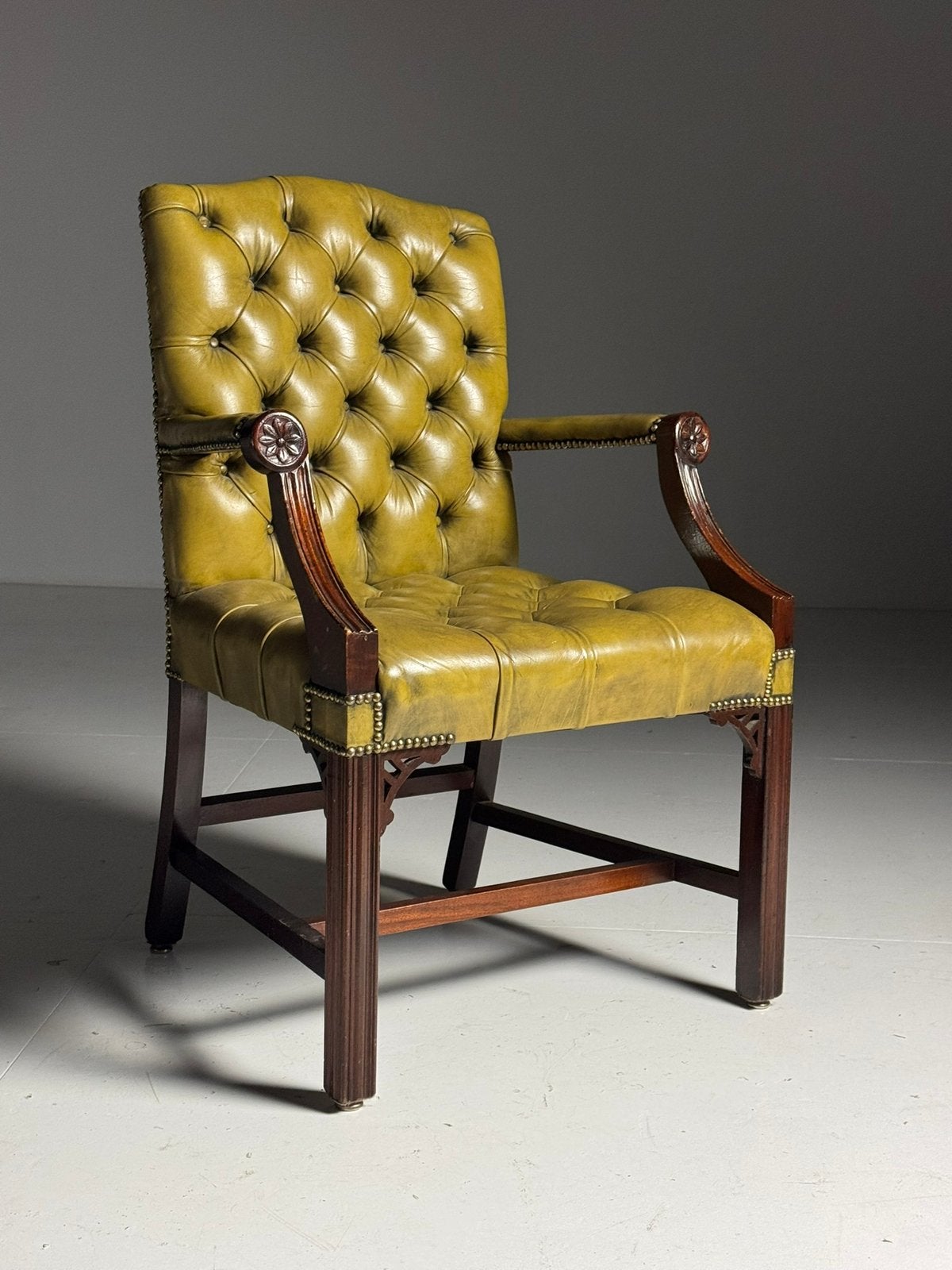 Collectie schapenleren fauteuils en banken, Ophalen