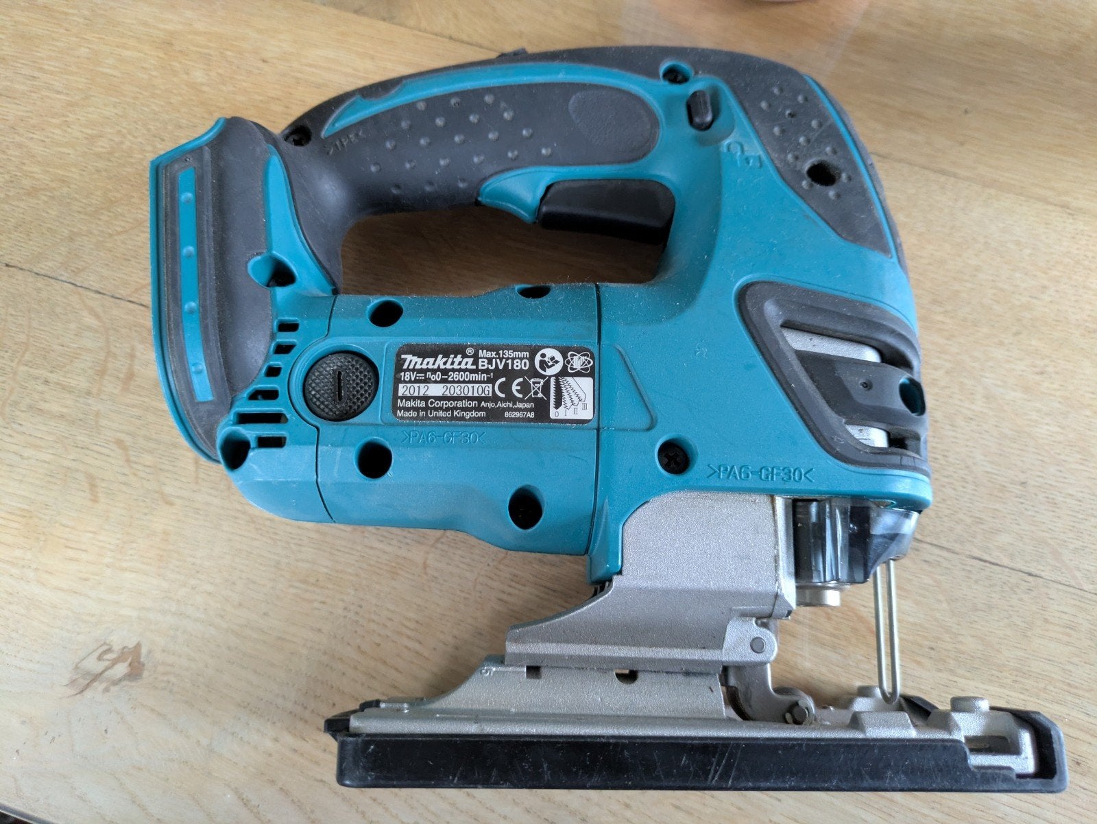Makita BJY180 Decoupeerzaag - Krachtig en Draadloos, Doe-het-zelf en Verbouw, Gereedschap | Zaagmachines, Gebruikt, Ophalen of Verzenden