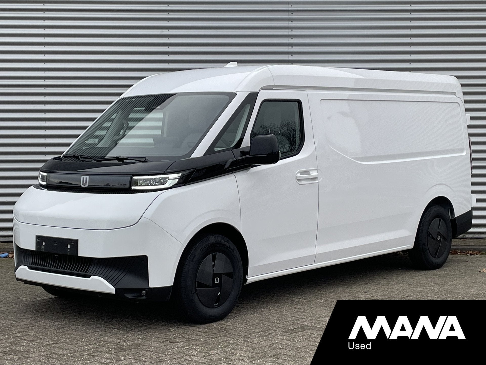 Farizon SV L2H2 83 kWh / 232 PK Lanceringseditie Trekhaak Ac, Auto's, Gebruikt, Wit, Leder, 2330 kg