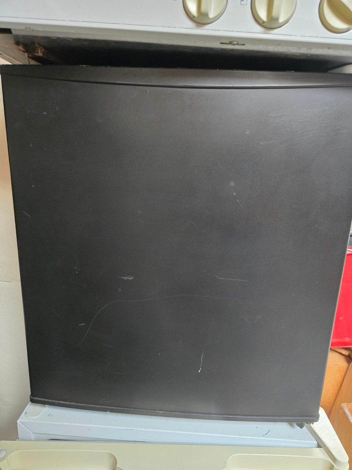 Kleine zwarte koelkast - Compact en handig, Ophalen, Minder dan 75 liter, Zonder vriesvak, Gebruikt