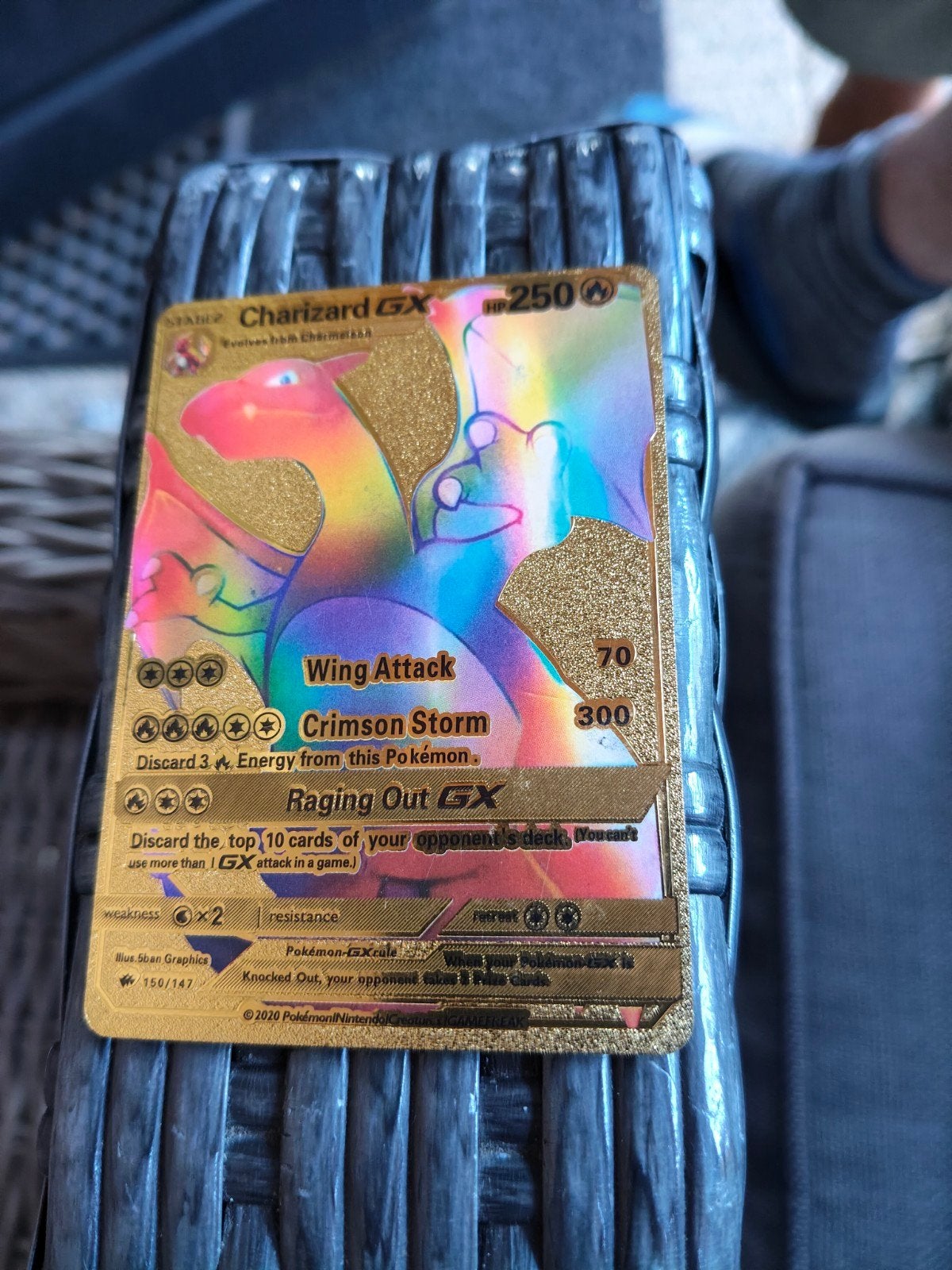 Pokemon charizard GX gold card, Ophalen of Verzenden, Zo goed als nieuw, Button of Speldje