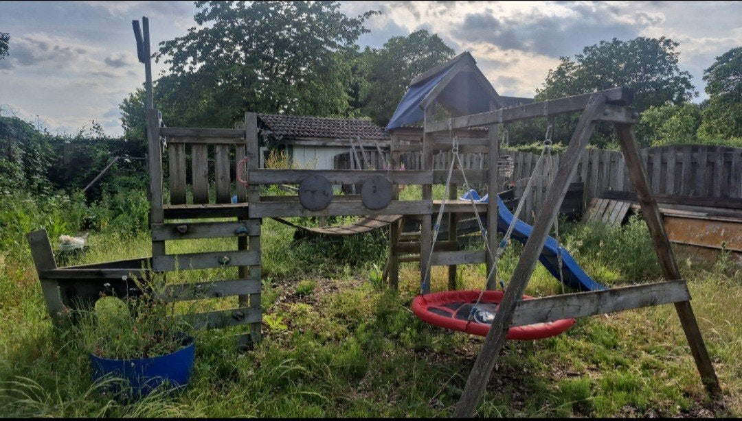 Houten speeltoestel voor in de tuin met schommel n glijbaan, Ophalen of Verzenden, Gebruikt, Schommel