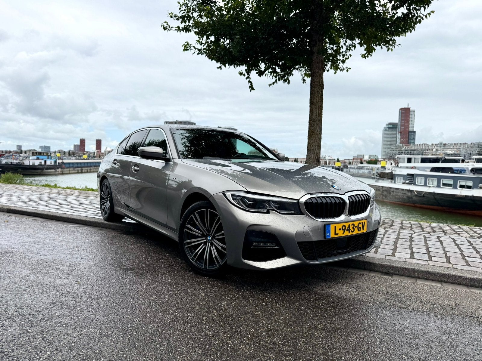 BMW 3-Serie 330e 292pk M-Sport Alcantara Laser Pano, Automaat, 1998 cc, Achterwielaandrijving, Parkeerassistent